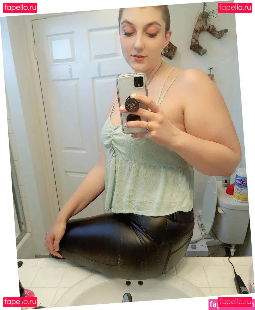 Mel Capperino-Garcia Onlyfans Photo Gallery 