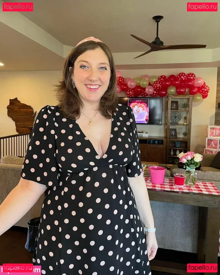 Mel Capperino-Garcia Onlyfans Photo Gallery 