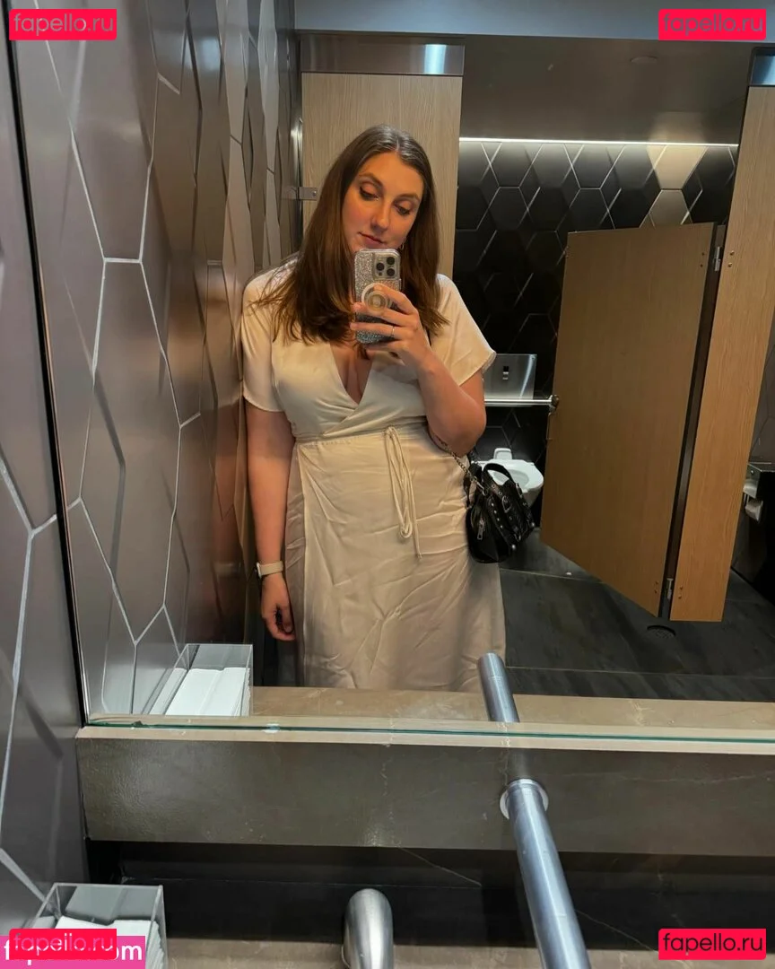 Mel Capperino-Garcia Onlyfans Photo Gallery 