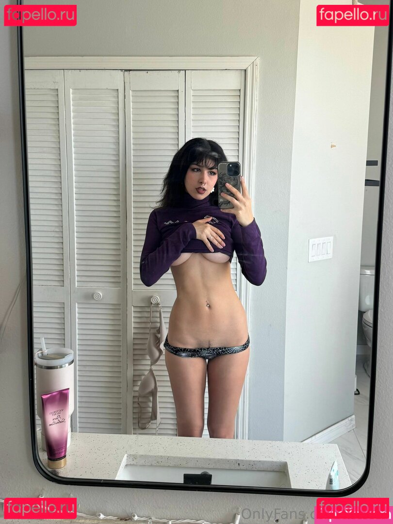 Emilybebe / eemi.l.yyy Onlyfans Photo Gallery 