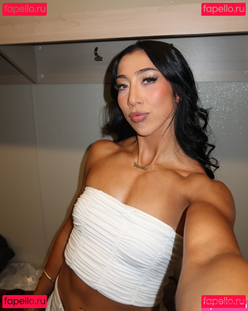 Indi Hartwell Nude Onlyfans Photo 5