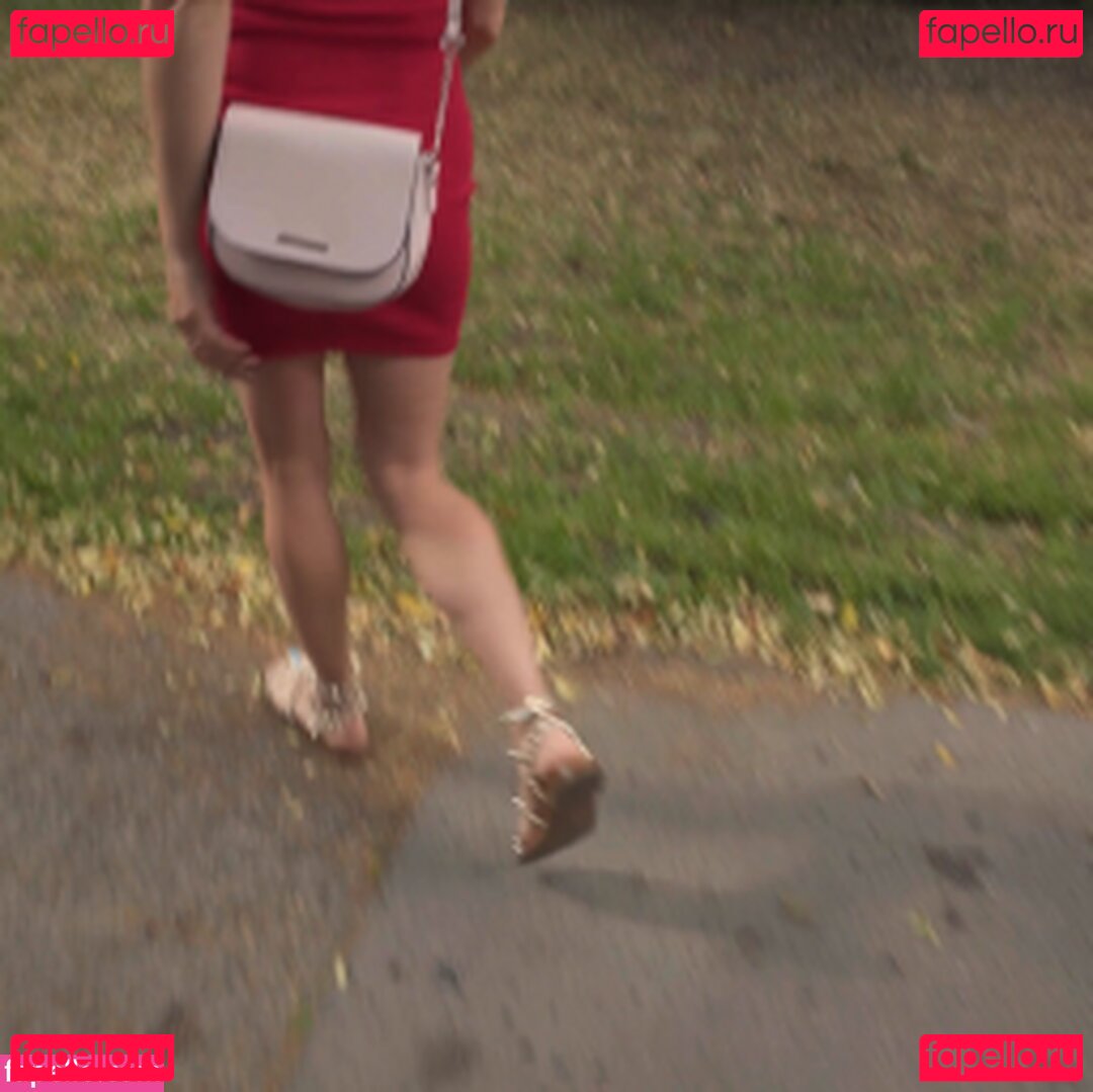 Public Agent Nude Onlyfans Photo 18