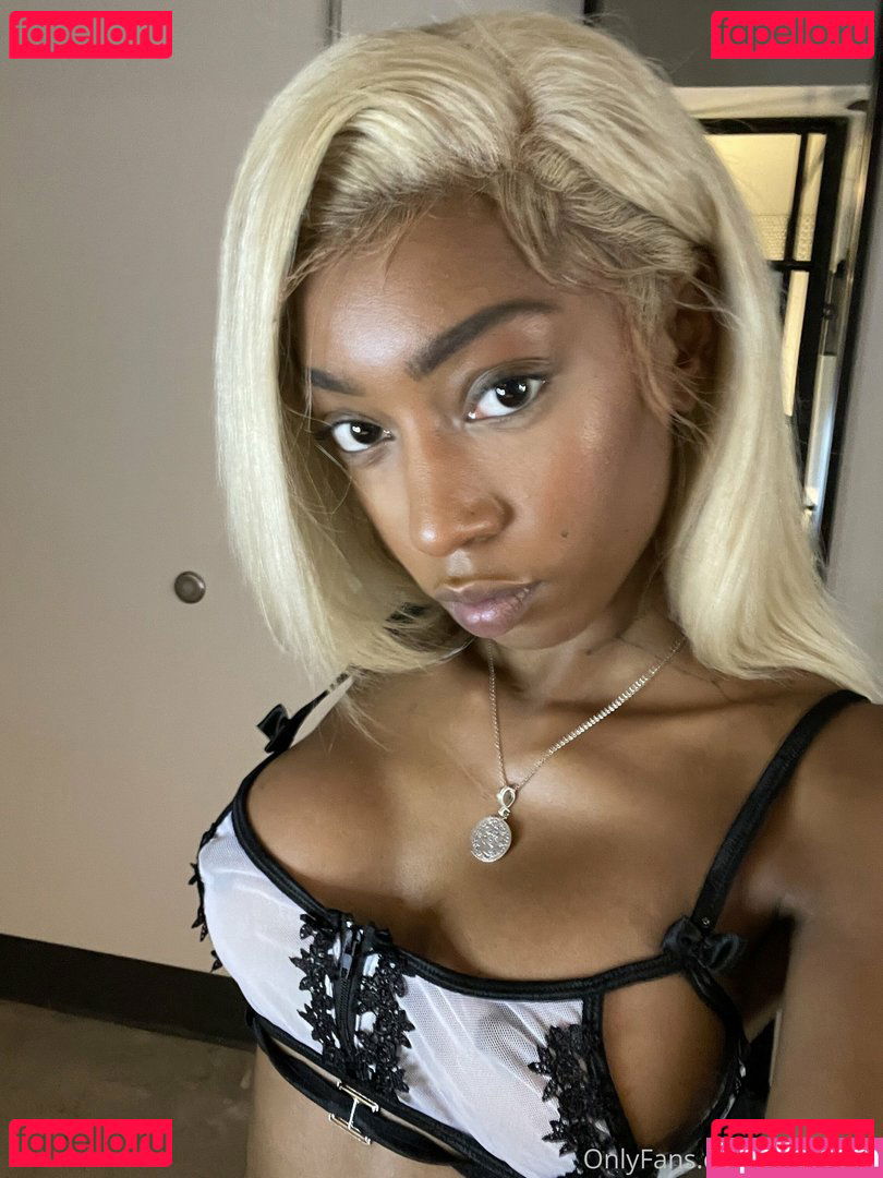 aliyahbby / aliyahdenae / aliyahlust Onlyfans Photo Gallery 