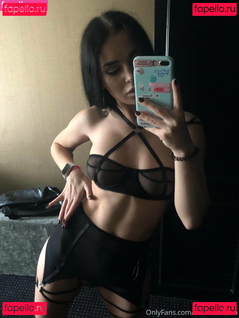 Mila Moore Nude Onlyfans Photo 33
