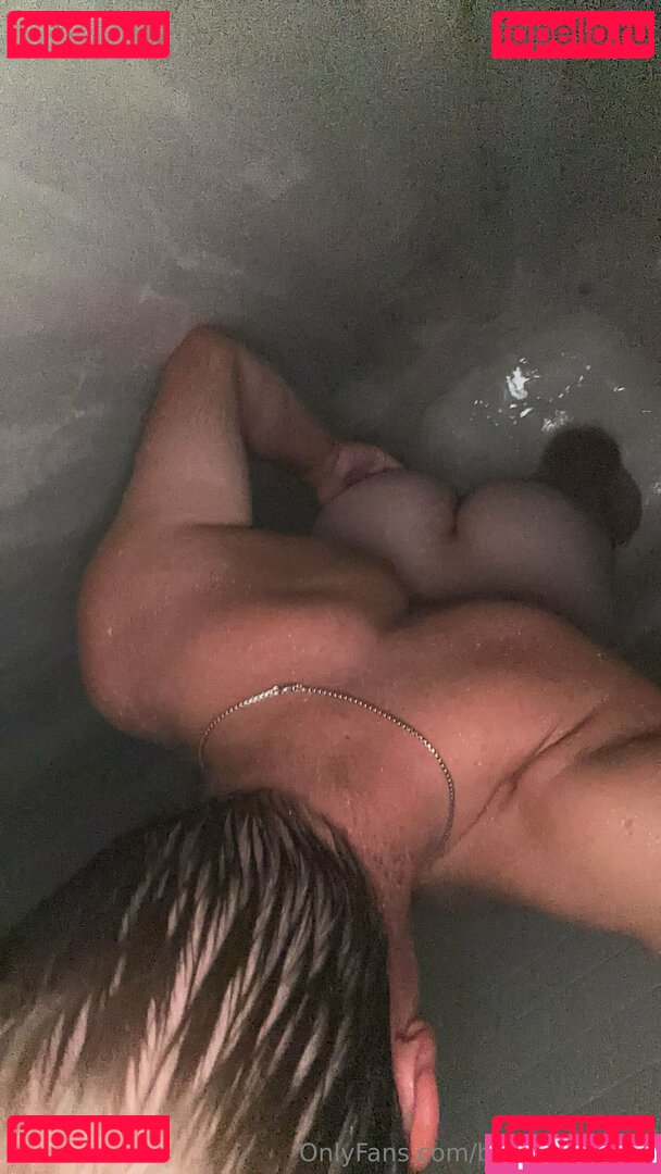 bigcollegehole Nude Onlyfans Photo 15