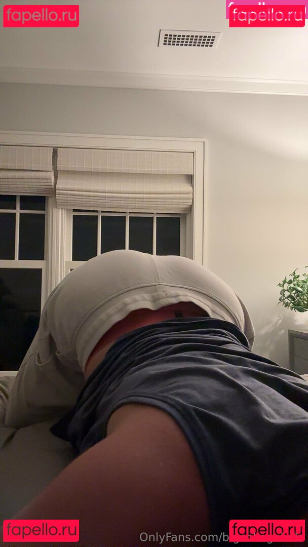 bigcollegehole Nude Onlyfans Photo 13