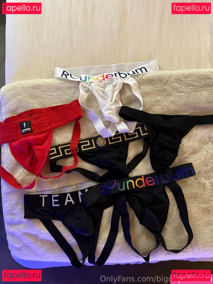 bigcollegehole Nude Onlyfans Photo 7