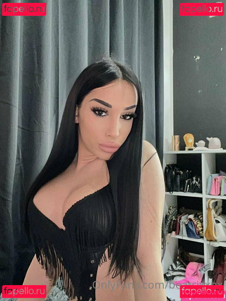 beatrixxnx Onlyfans Photo Gallery 