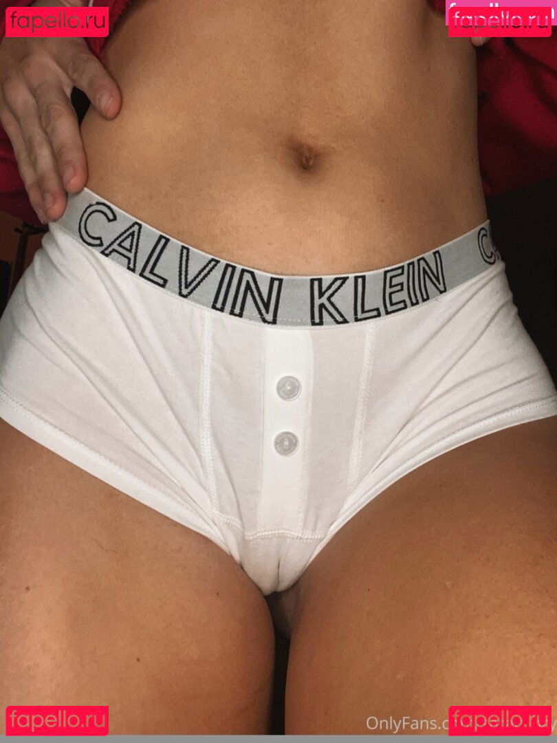 Sarah Hryniewicz / sarah_hry / sarah_hryniewicz / sarahhryniewicz Onlyfans Photo Gallery 