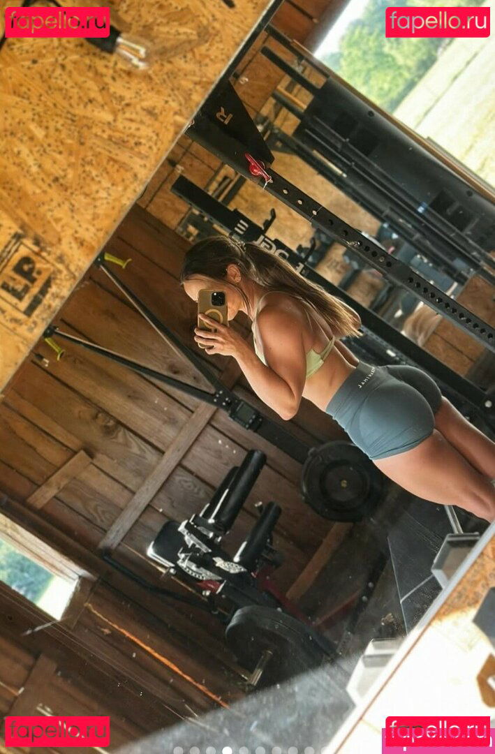 Sarah Hryniewicz / sarah_hry / sarah_hryniewicz / sarahhryniewicz Onlyfans Photo Gallery 