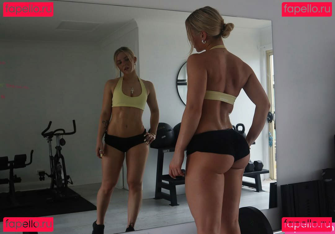 Chelsea Pearce / chelseampearce / whitegirlfiles Onlyfans Photo Gallery 