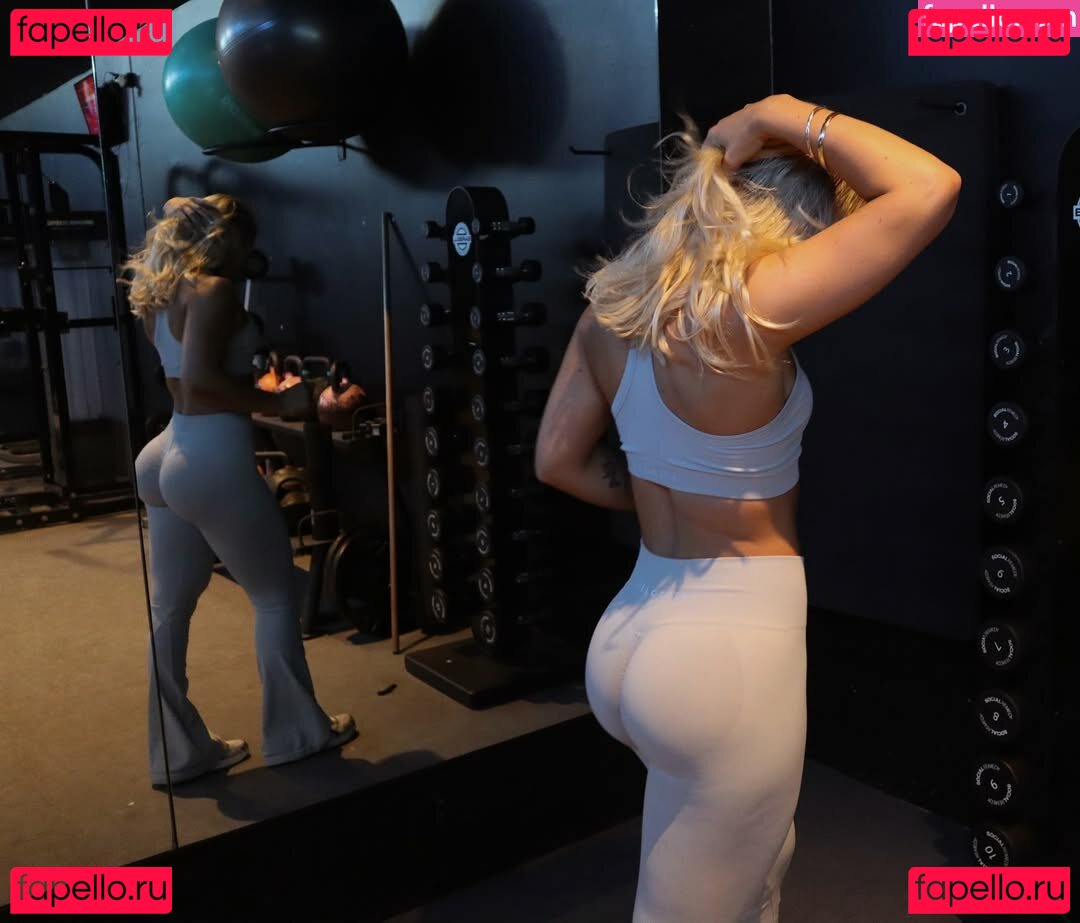 Chelsea Pearce / chelseampearce / whitegirlfiles Onlyfans Photo Gallery 