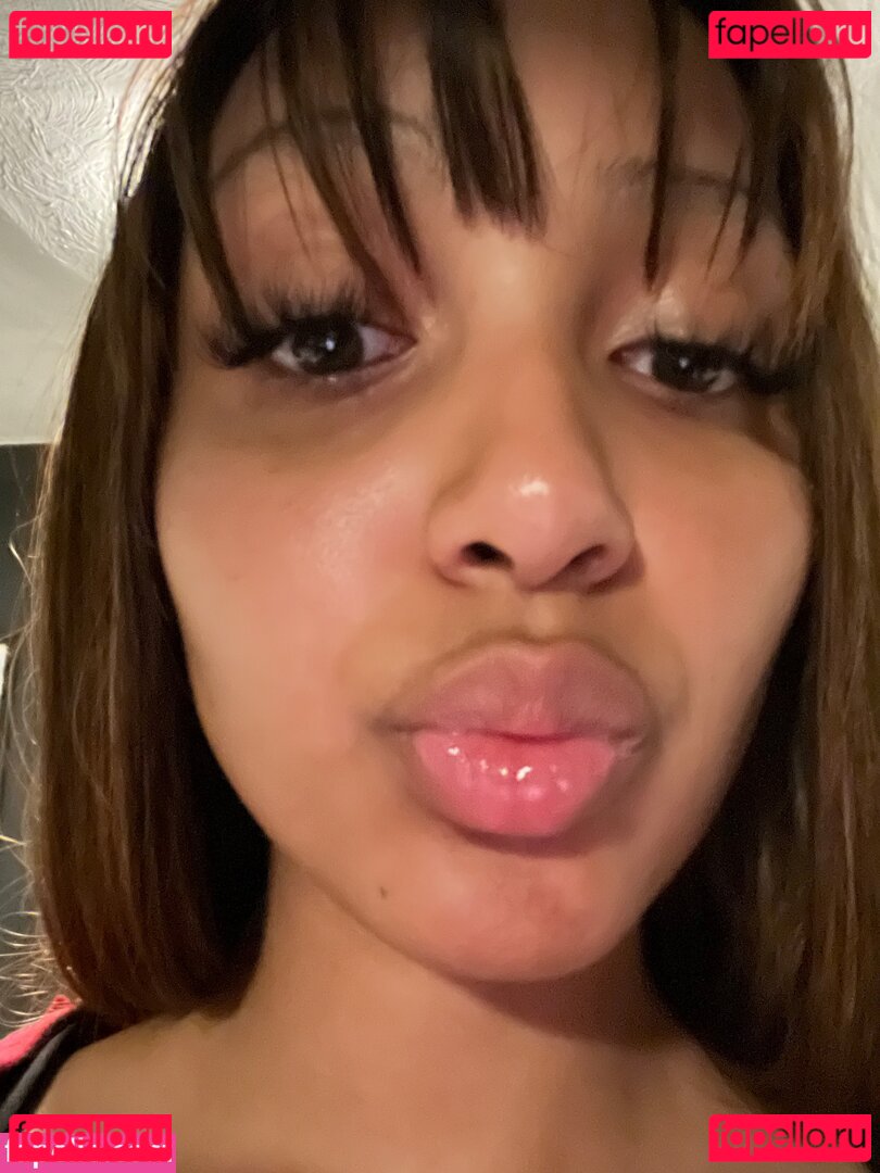 PinkPantheress Nude Onlyfans Photo 5