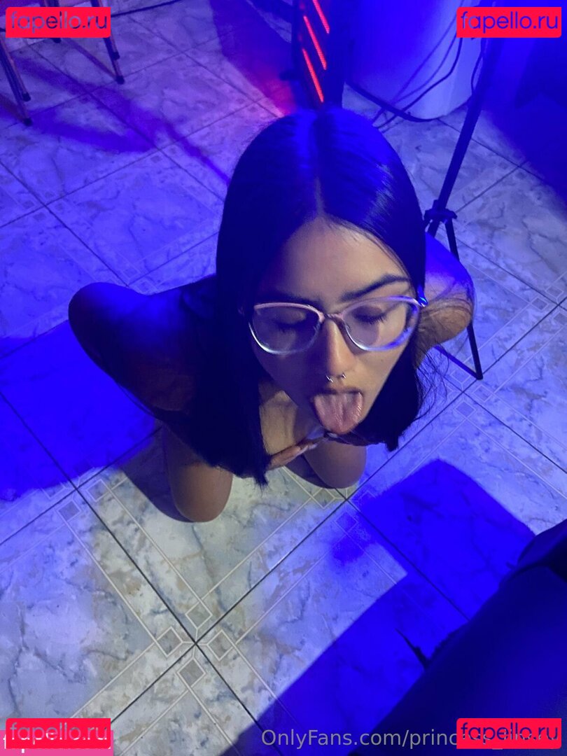 princess_lindsay / princess_linsey Onlyfans Photo Gallery 