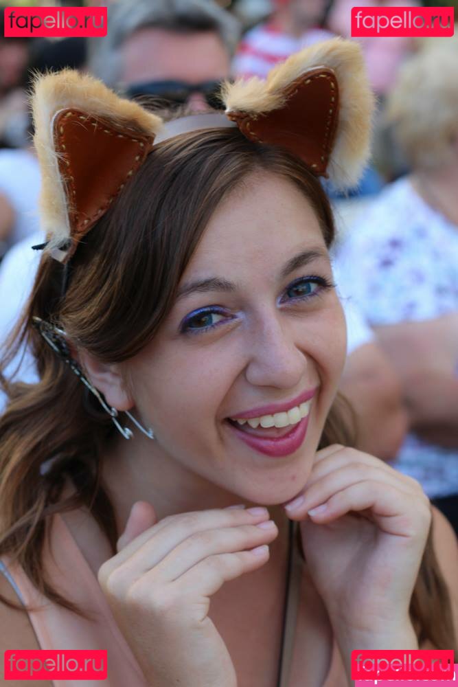 CrystAAHHL / ocrystaahhl Onlyfans Photo Gallery 