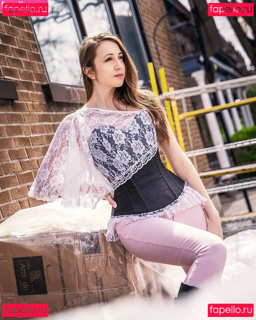 CrystAAHHL / ocrystaahhl Onlyfans Photo Gallery 