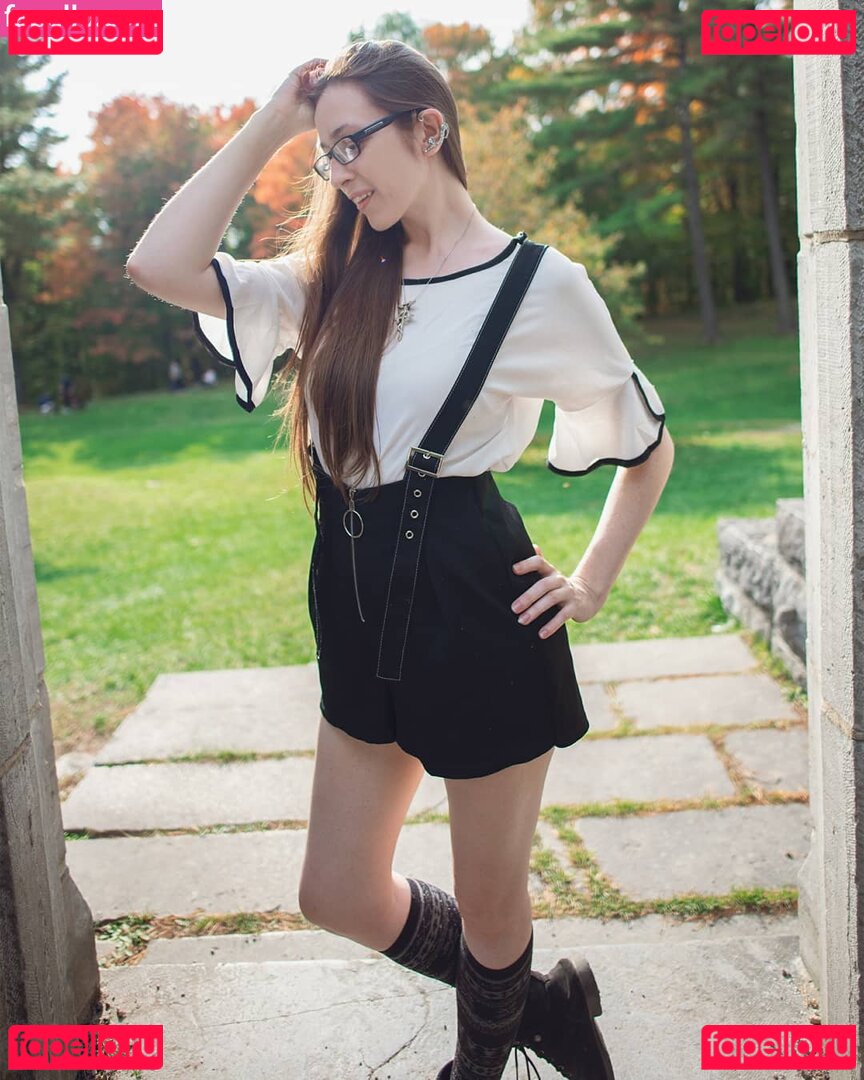 CrystAAHHL / ocrystaahhl Onlyfans Photo Gallery 