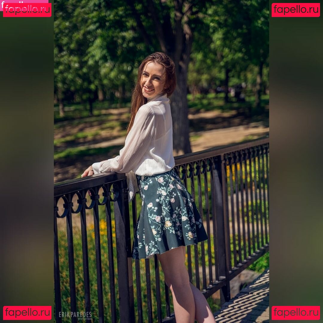 CrystAAHHL / ocrystaahhl Onlyfans Photo Gallery 