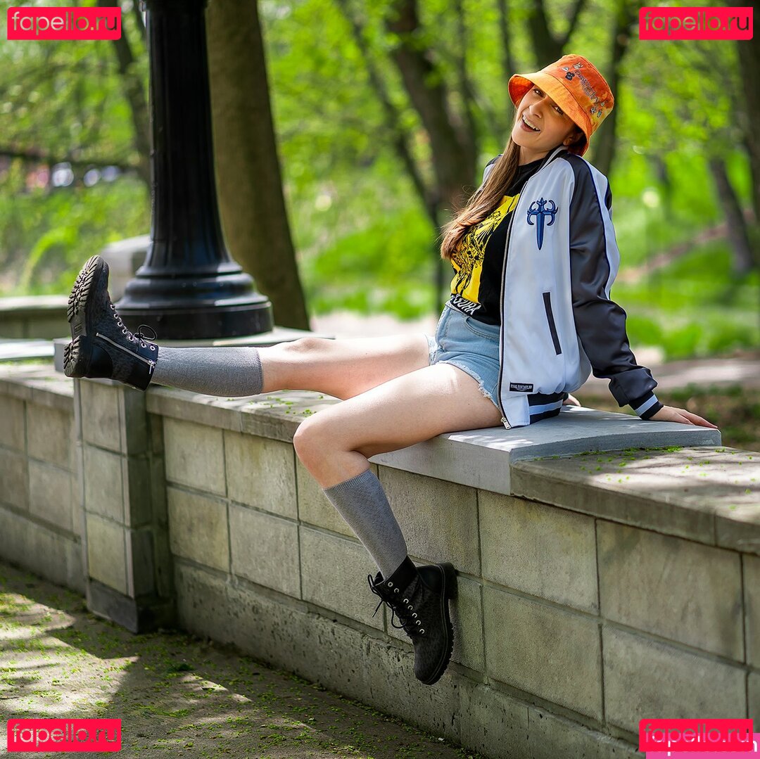 CrystAAHHL / ocrystaahhl Onlyfans Photo Gallery 