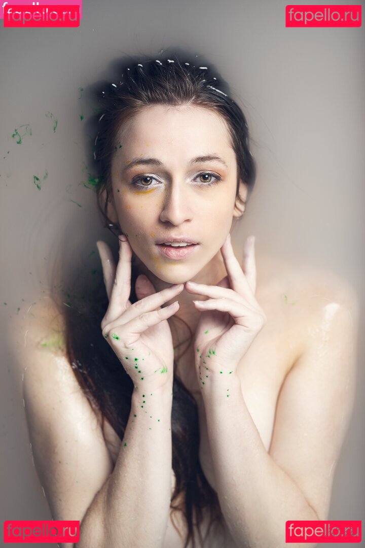 CrystAAHHL / ocrystaahhl Onlyfans Photo Gallery 