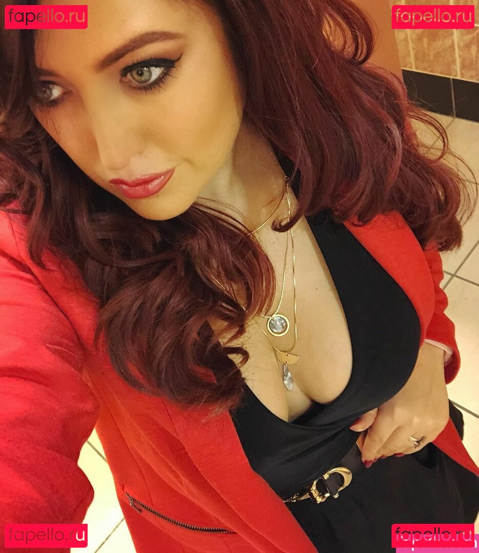 SoCal Val Nude Onlyfans Photo 3