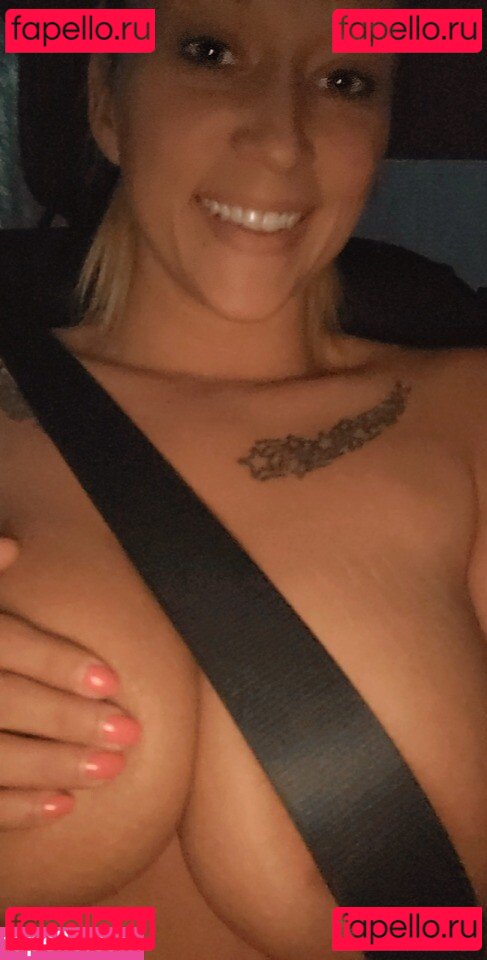 bigtitsmcgee612 / bigtmcgee612 Onlyfans Photo Gallery 