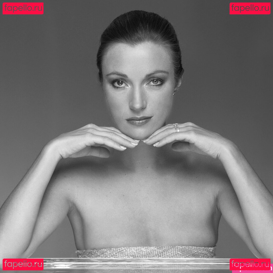 Jane Seymour Nude Onlyfans Photo 18