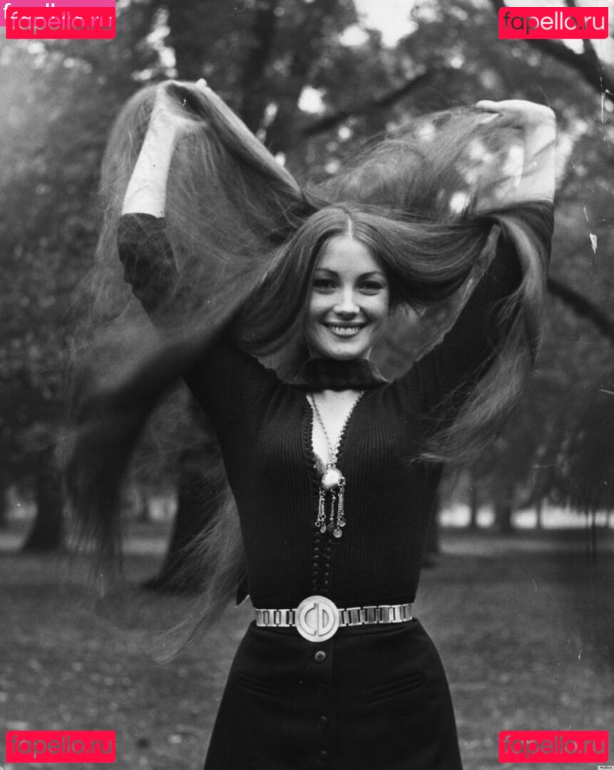 Jane Seymour Nude Onlyfans Photo 16