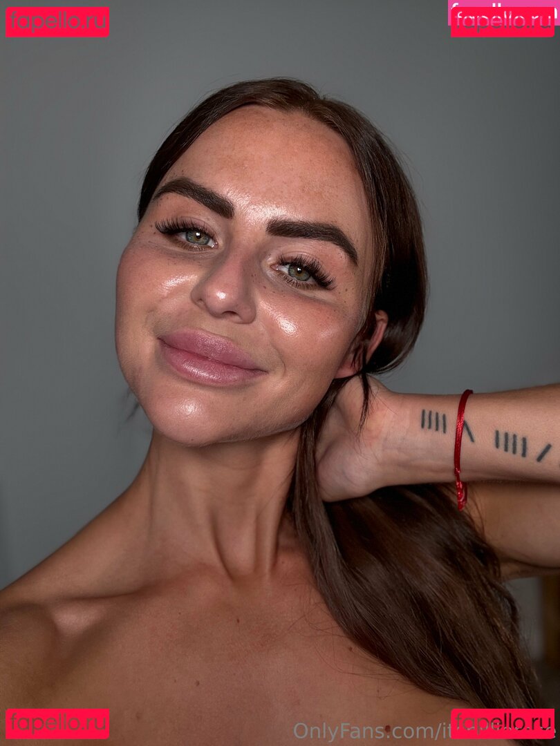 Cleo Grange Nude Onlyfans Photo 7