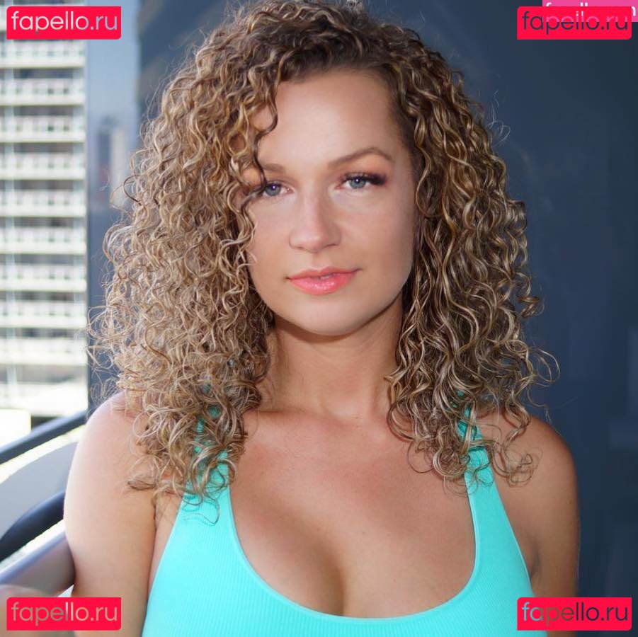 Bella Ford Nude Onlyfans Photo 36