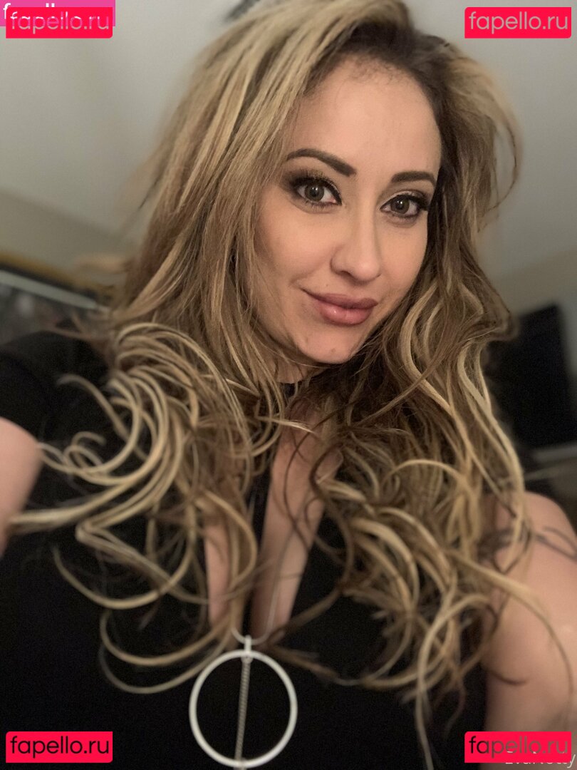 evabnotty / evanotty42 Onlyfans Photo Gallery 