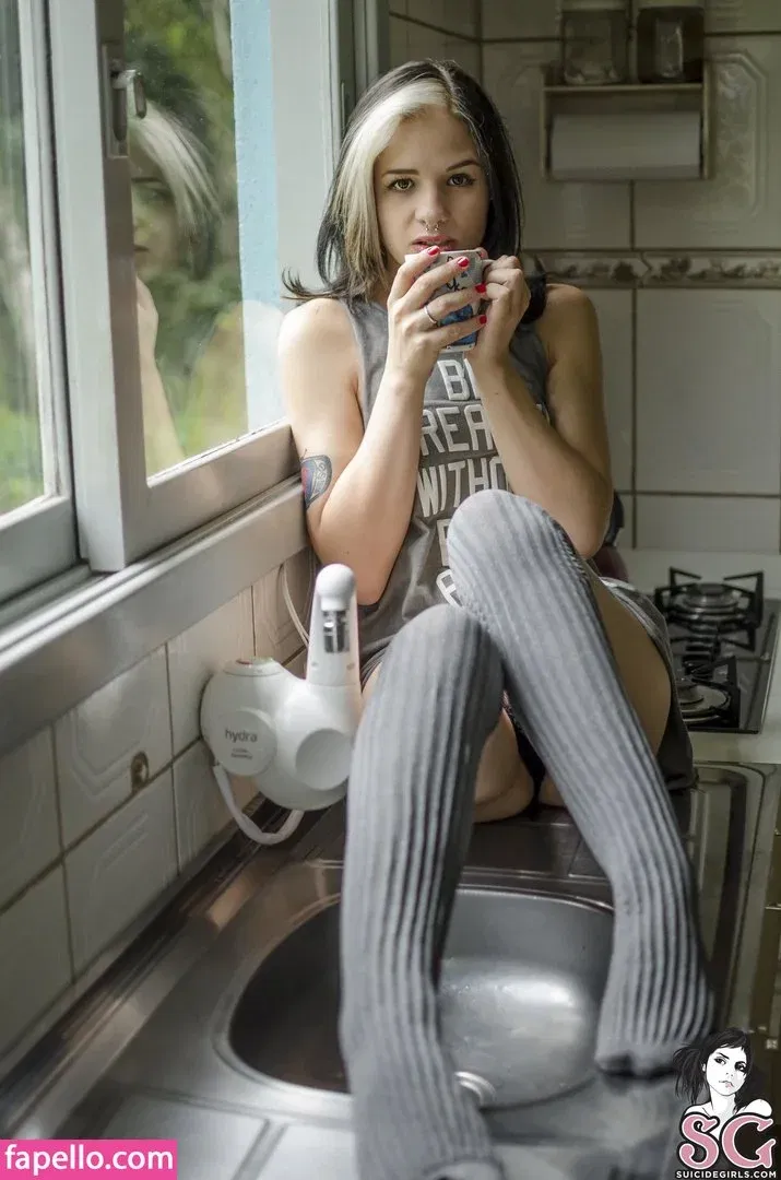 Nathi Suicide Onlyfans Photo Gallery 