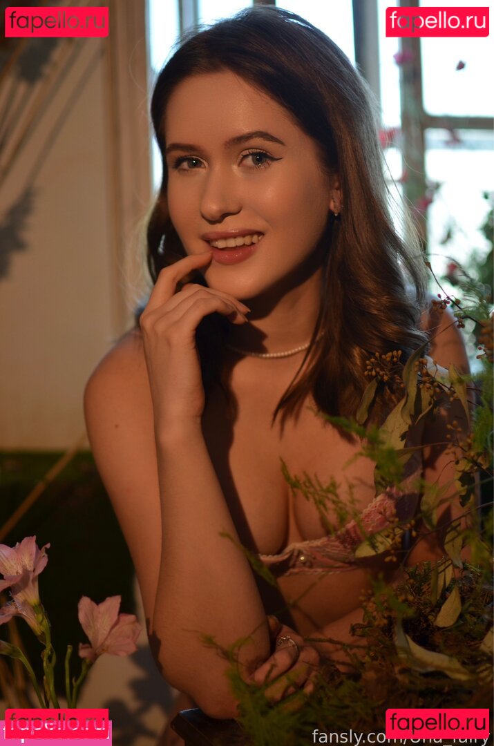 Una Fairy Nude Onlyfans Photo 31