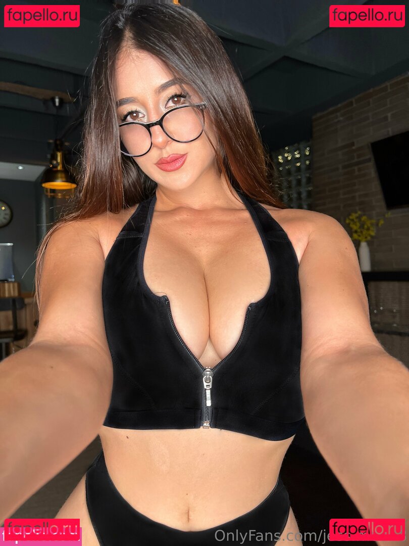 jess.moon8 / jessieindamoon8 Onlyfans Photo Gallery 