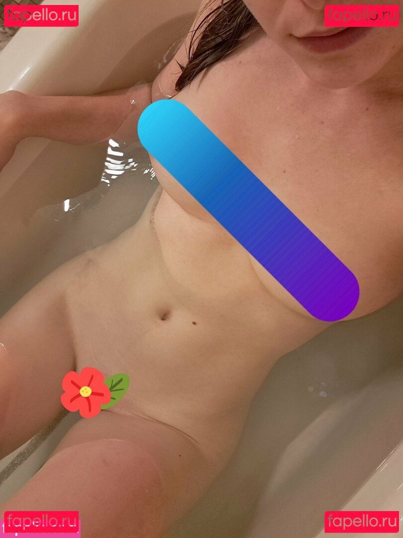 svetthenymphofree Onlyfans Photo Gallery 