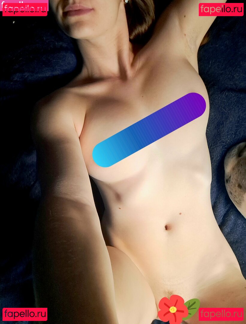 svetthenymphofree Onlyfans Photo Gallery 