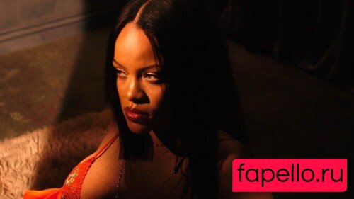 badgalriri Nude Onlyfans Photo 9