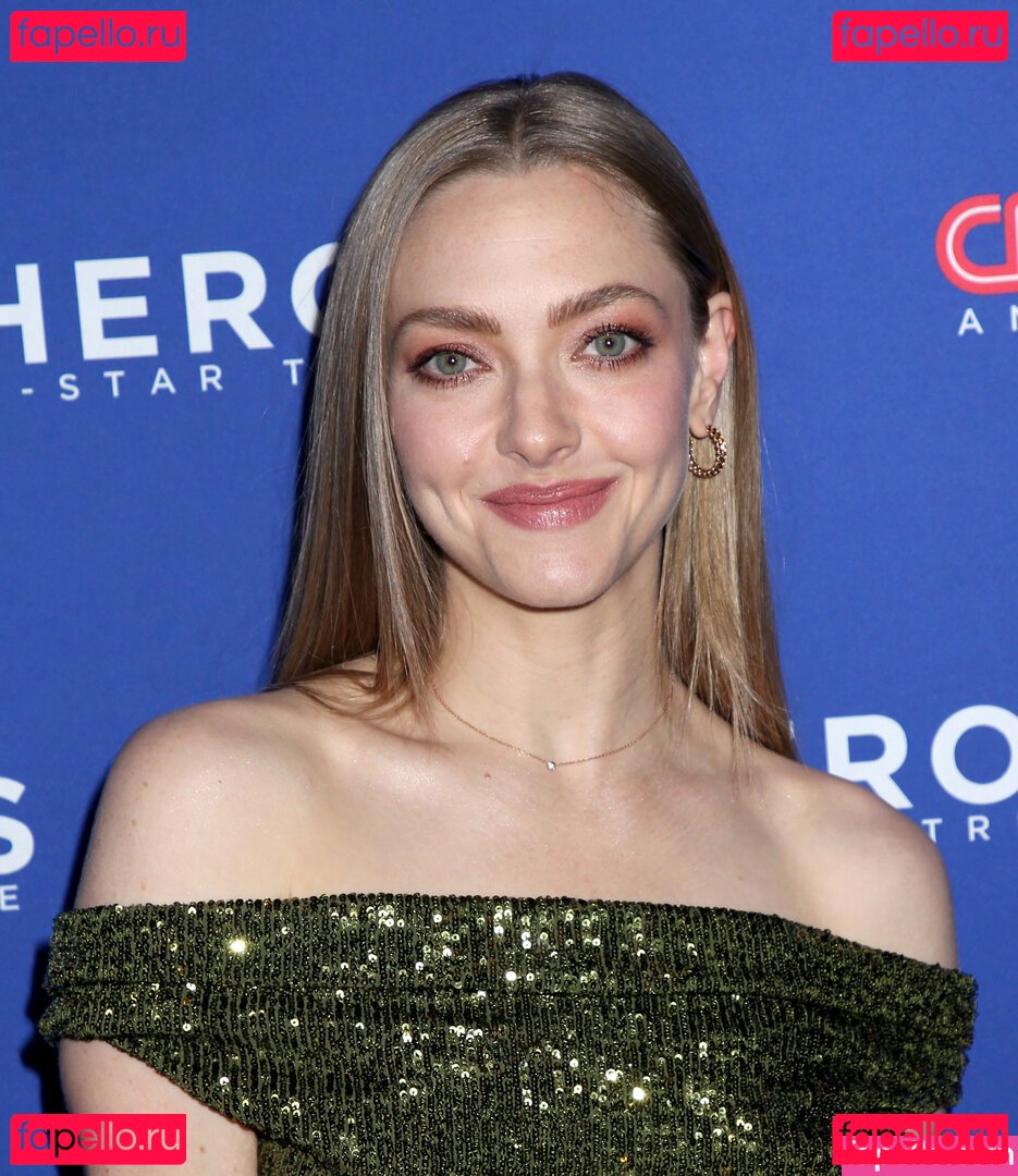Amanda Seyfried / AmandaSeyfried / mingey Onlyfans Photo Gallery 