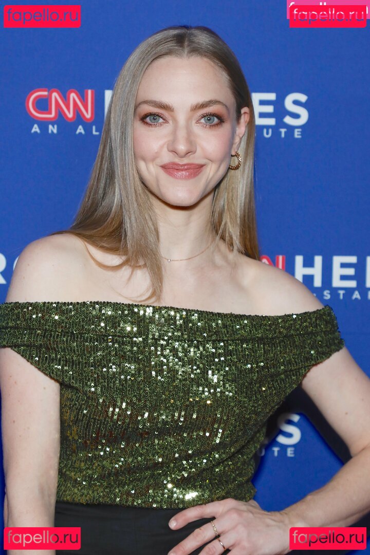 Amanda Seyfried / AmandaSeyfried / mingey Onlyfans Photo Gallery 