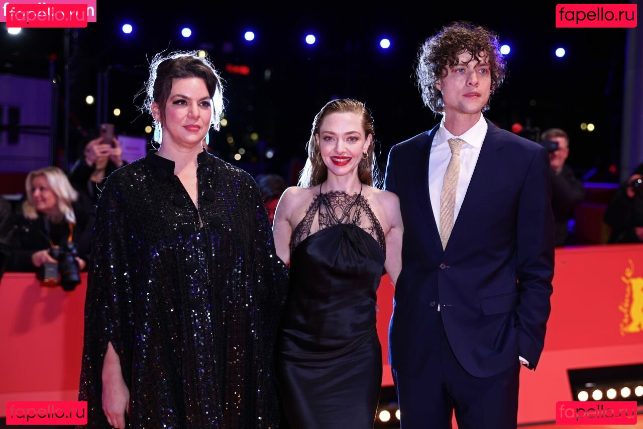 Amanda Seyfried / AmandaSeyfried / mingey Onlyfans Photo Gallery 