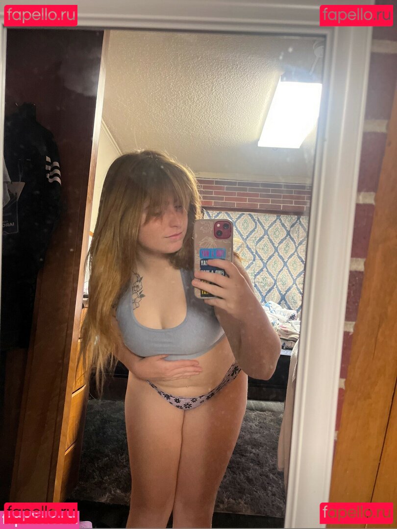 cora.iarossiii / cora_iarossii Onlyfans Photo Gallery 