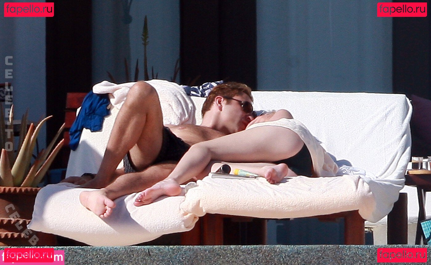 Lara Stone / lara_stone Onlyfans Photo Gallery 