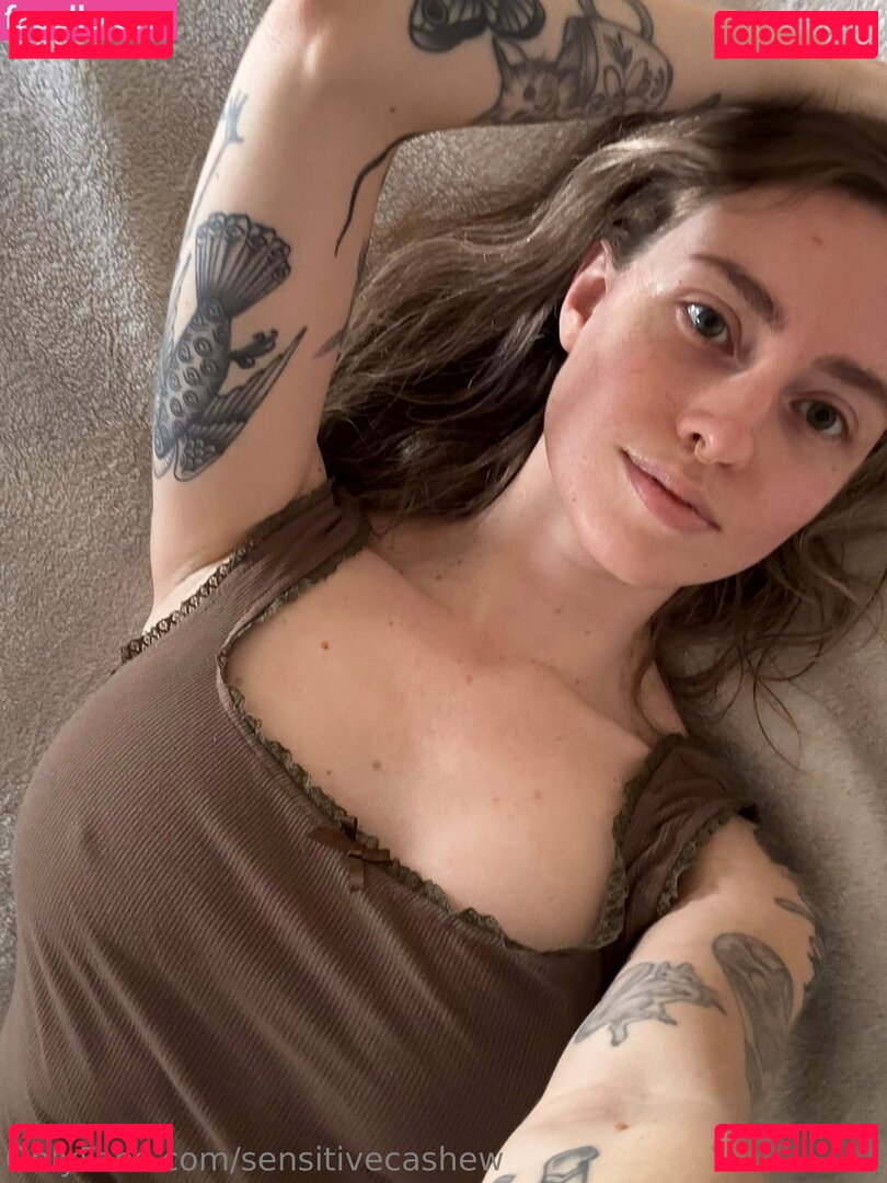 SensitiveCashew Nude Onlyfans Photo 35