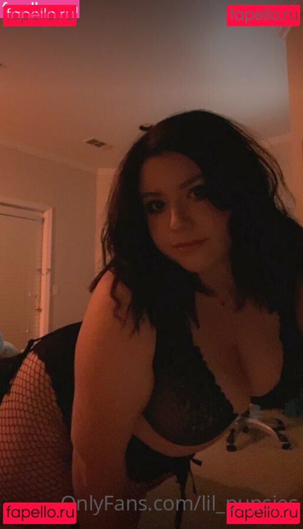 Pupsies Nude Onlyfans Photo 3