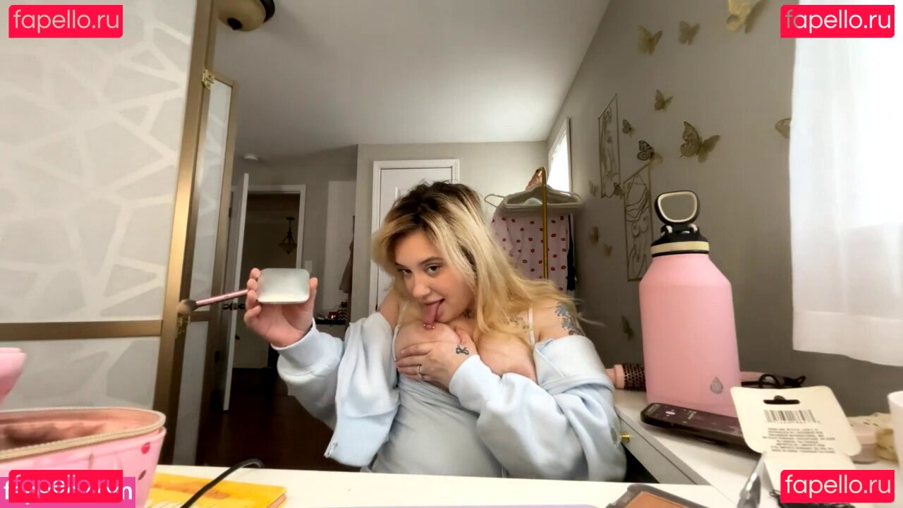 Gia Paige / GiaPaige / allukax3602 / cupofstarsss / giapaigex / rancidpoppy Onlyfans Photo Gallery 