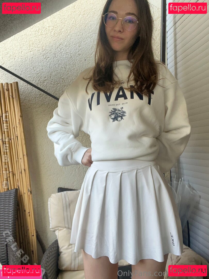 Emmi-Hill Nude Onlyfans Photo 16