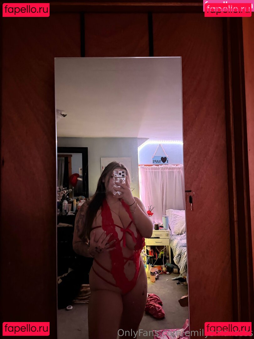 emily_33 / emilylittless / emilysmallss_ Onlyfans Photo Gallery 