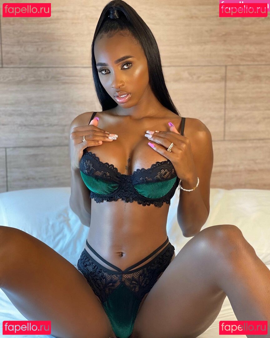 Barbielatina Nude Onlyfans Photo 44