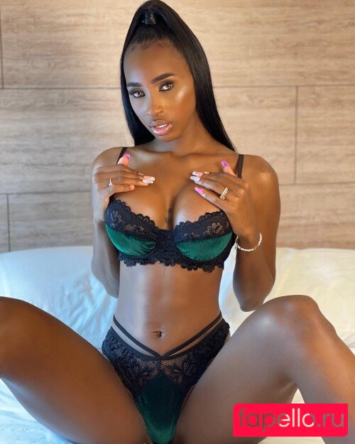 Barbielatina Nude Onlyfans Photo 17