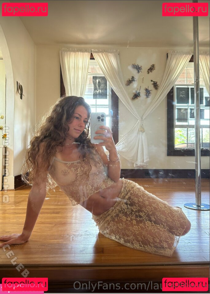 Laurel Moyer / runningprinc3ss / runningprincess Onlyfans Photo Gallery 